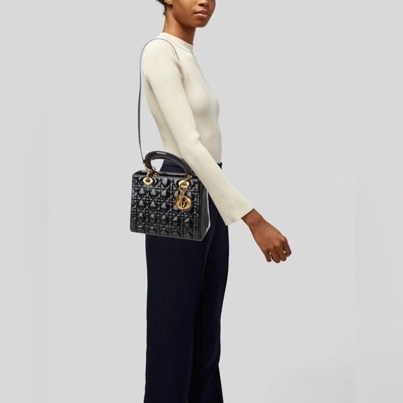 Christian Dior
Vintage Medium Lady Dior - Picture 2 of 14